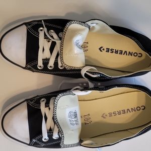 Converse sneeks